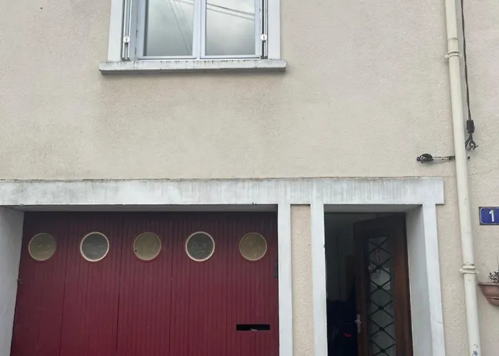 La Maison Sur La Falaise *