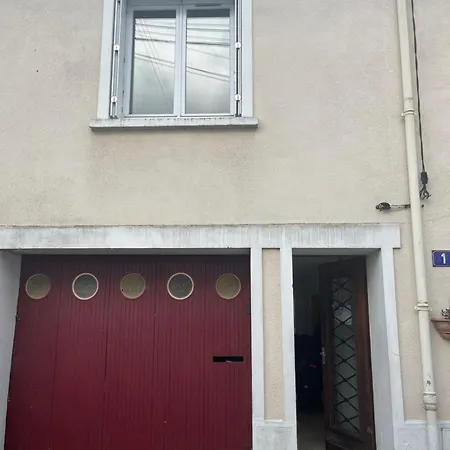 La Maison Sur La Falaise *